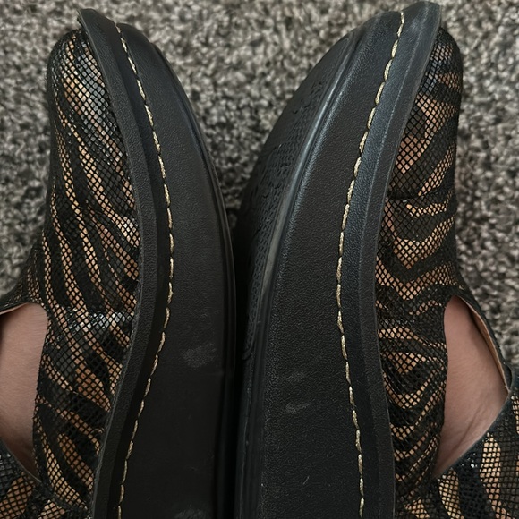 ALEGRIA Tiger print shoes clogs size 10 (40) - Picture 6 of 8